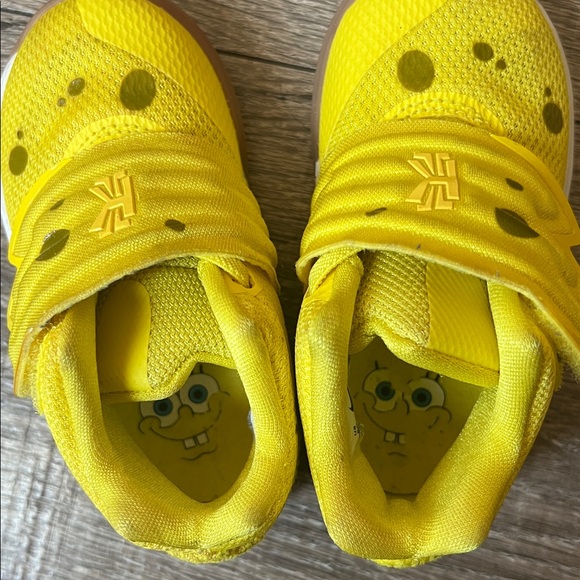 NIKE SpongeBob Kyrie sneakers - Picture 3 of 7